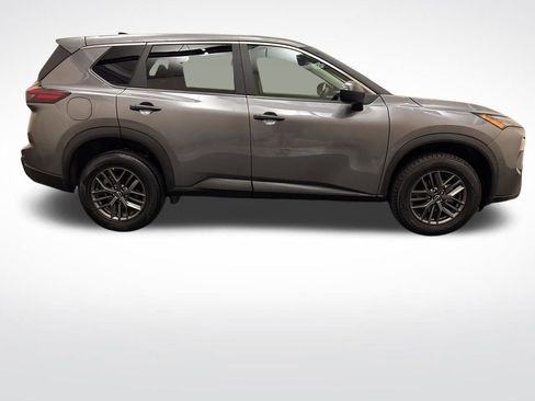 Used 2024 Nissan Rogue S image 4