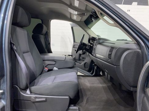 Used 2010 Chevrolet Silverado 2500 LT w/ Interior Plus Package image 11
