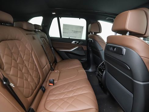 Used 2026 BMW X5 xDrive50e w/ Executive Package image 28