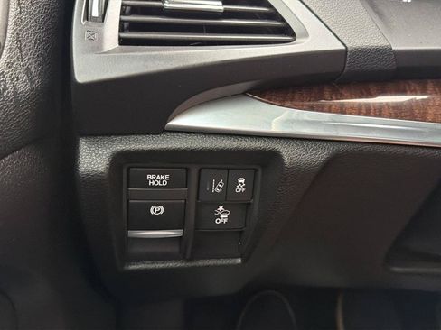Used 2017 Acura MDX w/ Technology Package AWD/4WD image 36