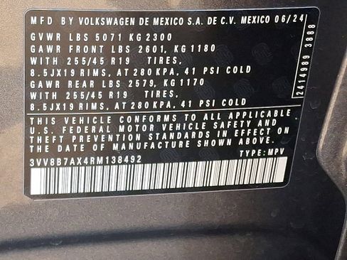 Used 2024 Volkswagen Tiguan SE R-Line image 26