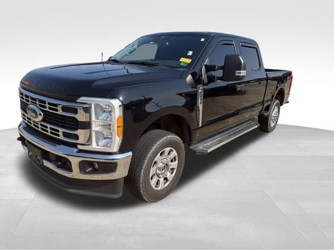 Used 2023 Ford F250 XLT w/ FX4 Off-Road Package AWD/4WD image 10