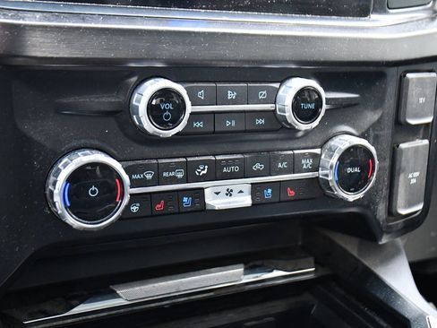 Used 2024 Ford F350 Lariat w/ Sport Appearance Package image 28