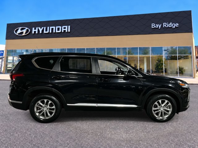 Used 2020 Hyundai Santa Fe SE AWD/4WD image 2