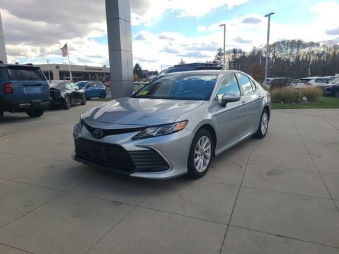 Used 2024 Toyota Camry LE image 3