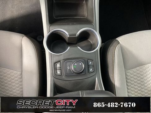 Used 2018 GMC Terrain SLE w/ Driver Convenience Package image 24