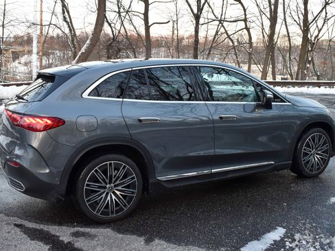 Used 2023 Mercedes-Benz EQE 500 4MATIC SUV image 7