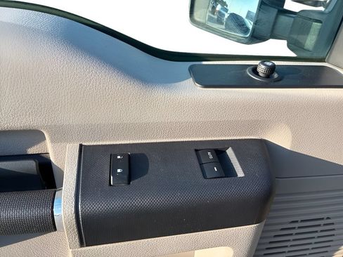 Used 2008 Ford F350 XLT AWD/4WD image 11