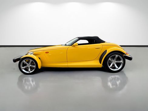 Used 2002 Chrysler Prowler RWD image 6