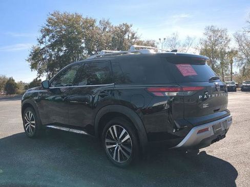 Certified 2025 Nissan Pathfinder Platinum image 6