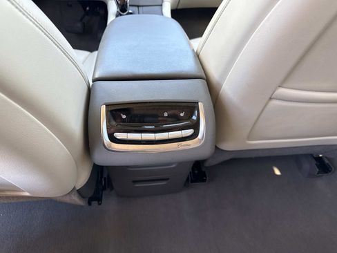 Certified 2025 Cadillac XT6 Premium Luxury image 17