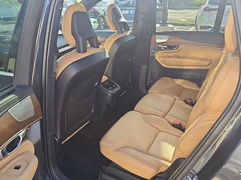 Used 2017 Volvo XC90 T6 Inscription w/ Luxury Package AWD/4WD image 12