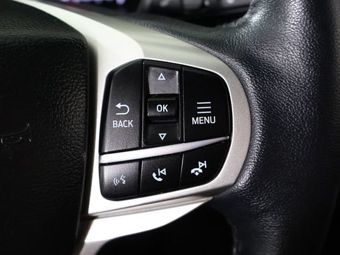 Used 2023 Ford Explorer XLT AWD/4WD image 45