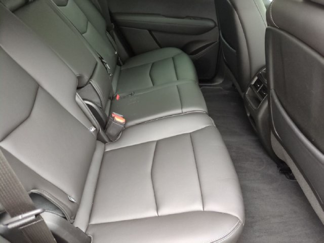 Used 2023 Cadillac XT5 Luxury w/ LPO, Floor Liner Package AWD/4WD image 23