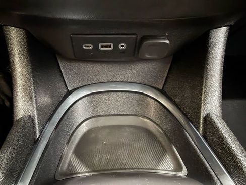 Used 2024 Chevrolet Malibu LT image 34