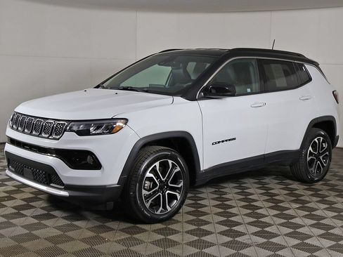 Used 2023 Jeep Compass Limited AWD/4WD image 9