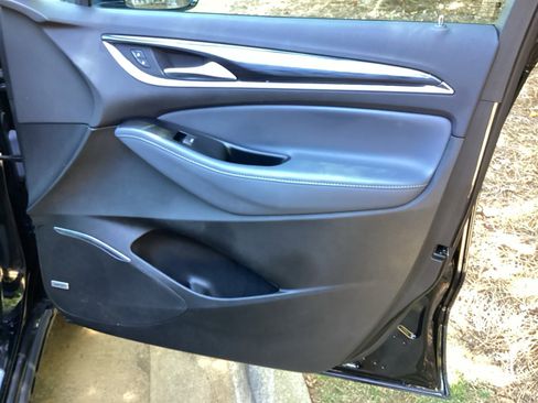 Used 2024 Buick Enclave Premium image 29