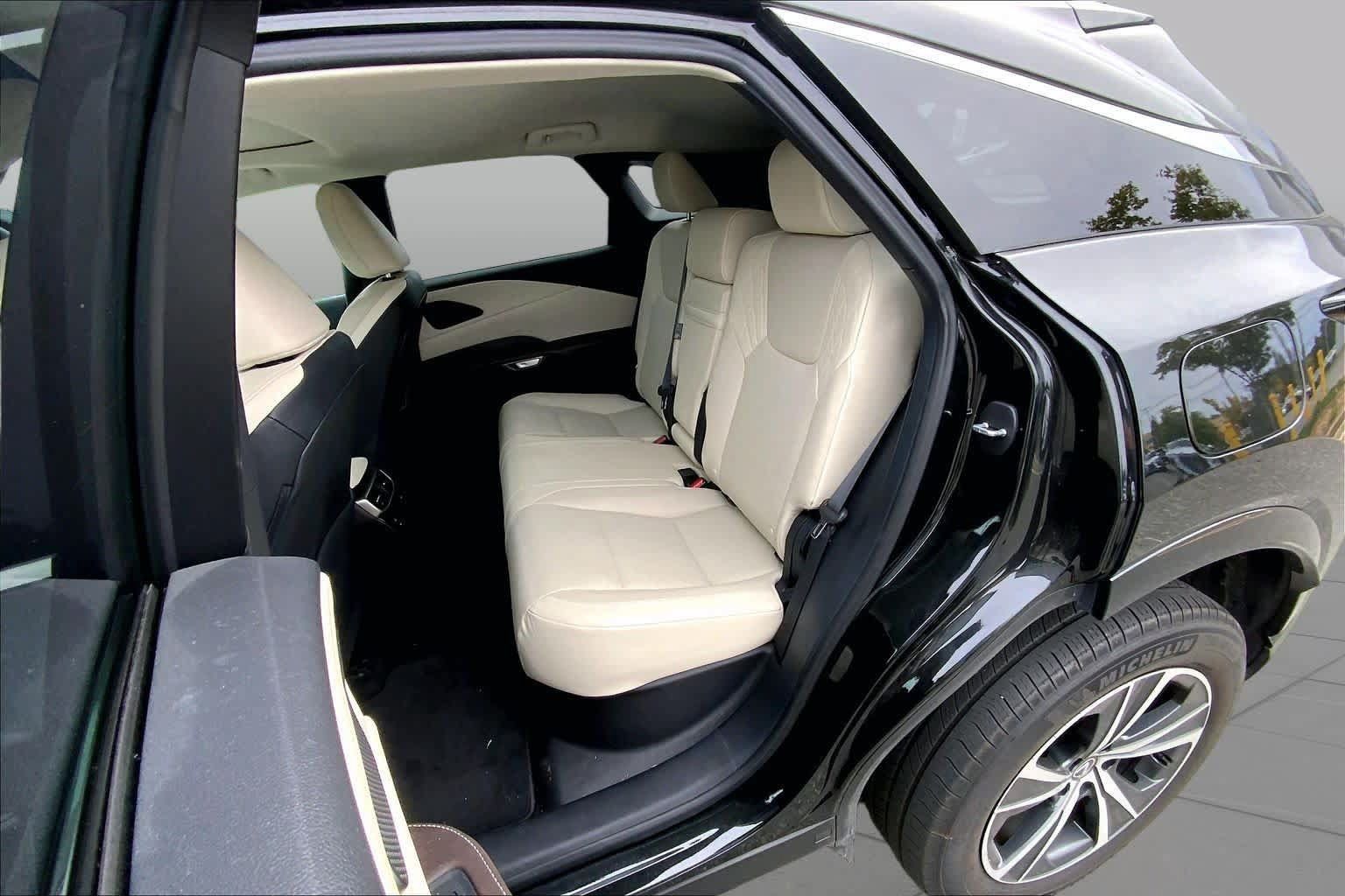 Used 2024 Lexus RX 350 Premium w/ Kick Sensor & Tow Package AWD/4WD image 21