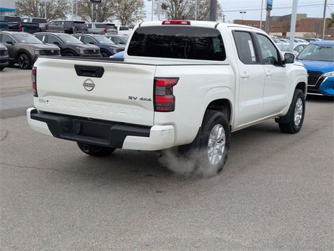 Used 2023 Nissan Frontier SV w/ Tow Package image 3