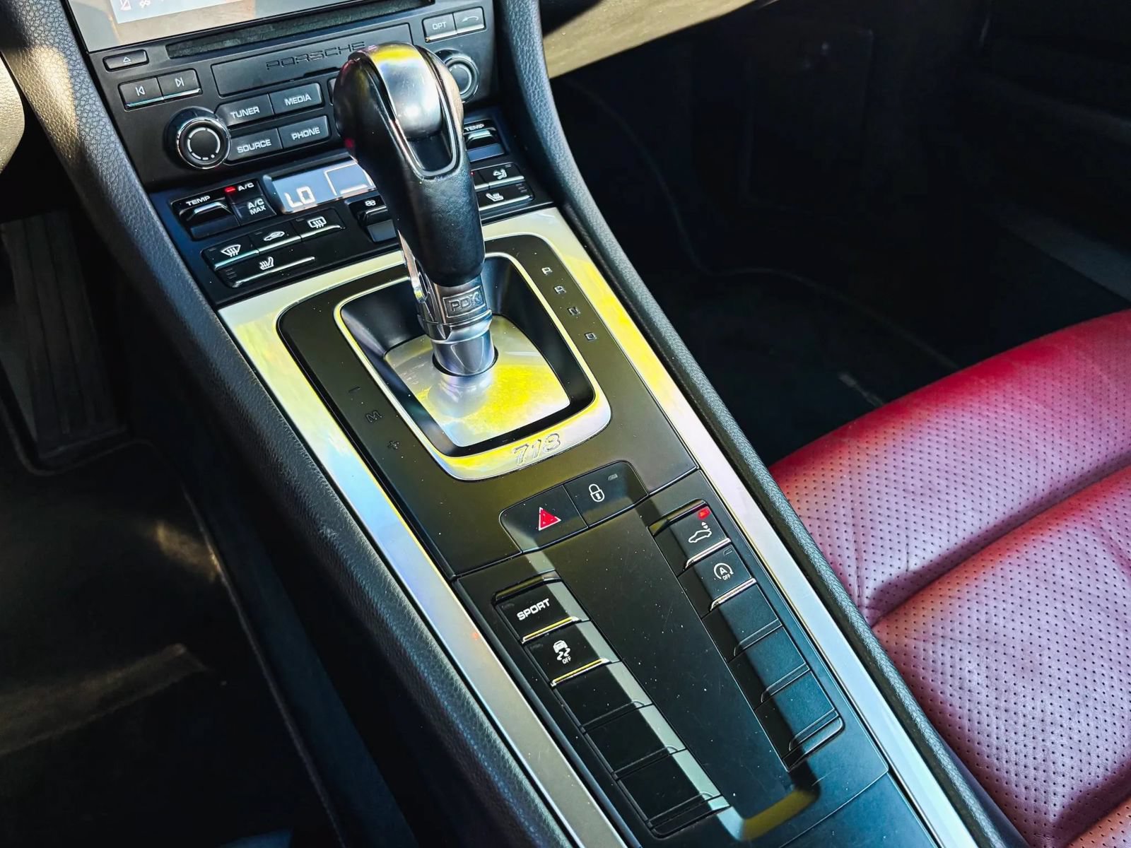 Used 2018 Porsche 718 Cayman RWD image 30
