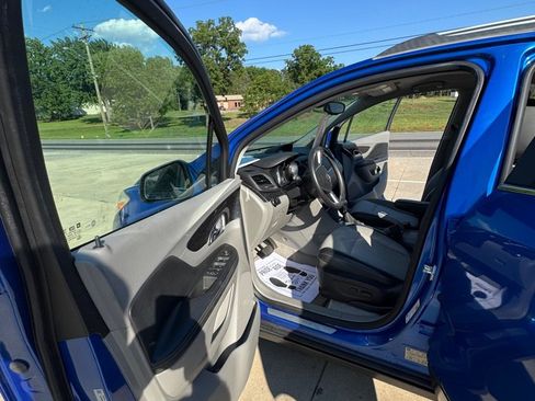 Used 2012 Hyundai Genesis 2.0T RWD image 9