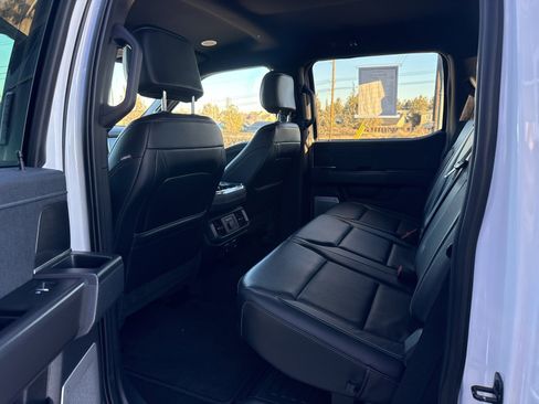 Used 2024 Ford F150 Lariat w/ Equipment Group 502A High image 10