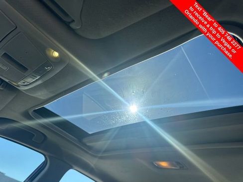 Used 2017 Nissan Sentra SR w/ SR Premium Technology Package image 28