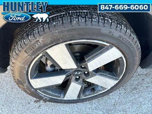 Used 2025 Hyundai Santa Fe Limited image 8