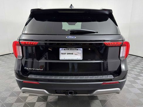 Used 2025 Ford Explorer Platinum image 5