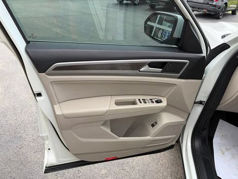 Used 2019 Volkswagen Atlas SE w/ Panoramic Sunroof Package AWD/4WD image 10