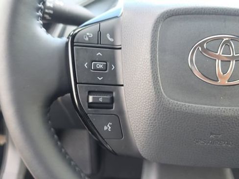 Used 2024 Toyota Prius Limited w/ Limited Premium Package FWD image 22