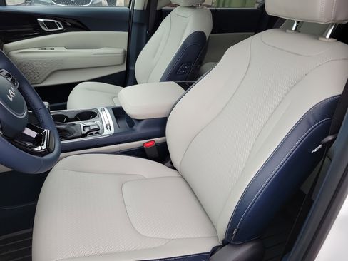 New 2026 Kia Carnival SX Prestige image 4