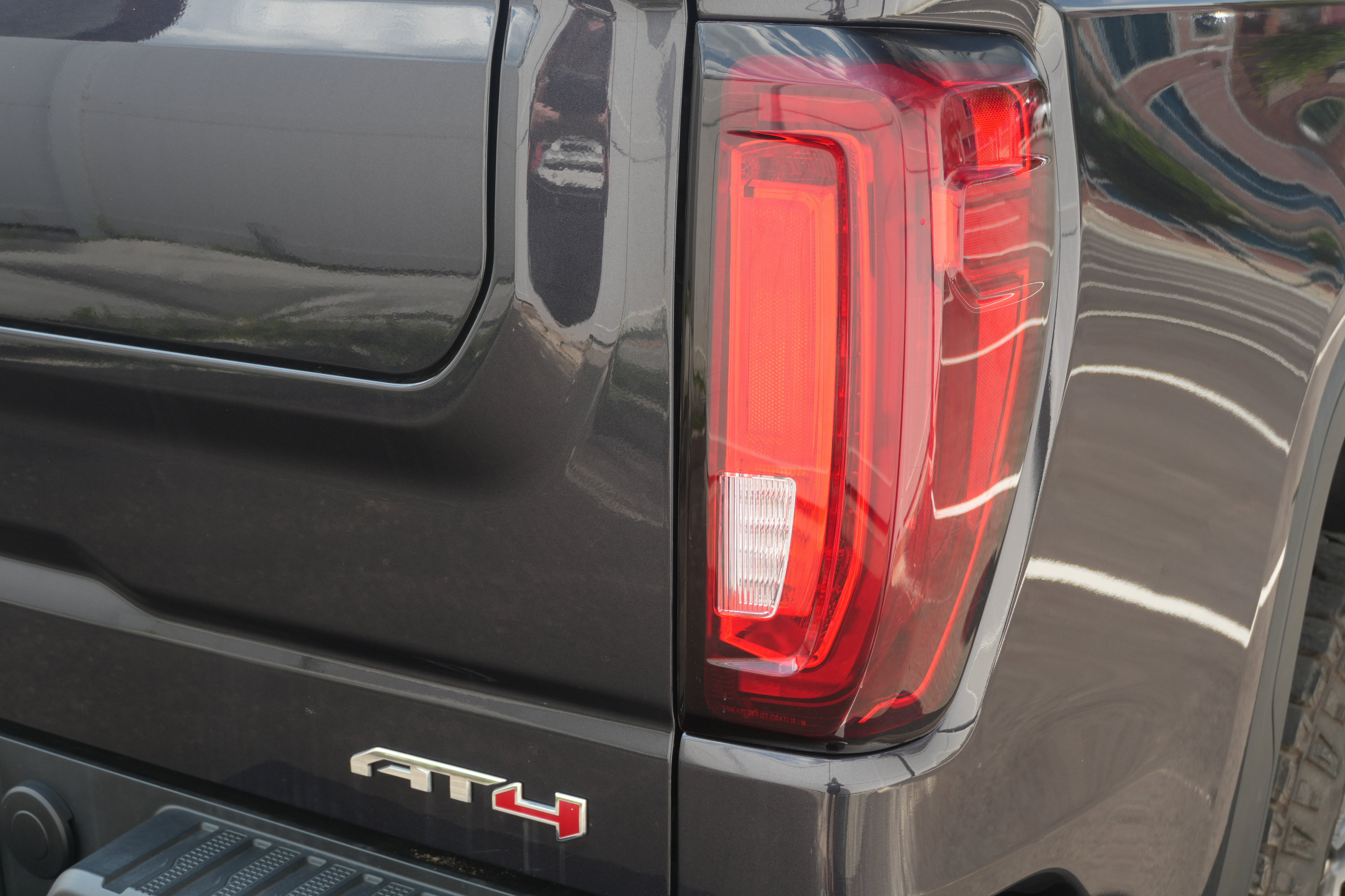 Used 2023 GMC Sierra 1500 AT4 w/ AT4 Premium Package AWD/4WD image 42