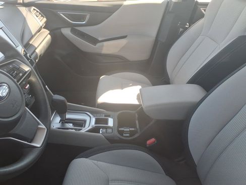 Used 2023 Subaru Forester AWD/4WD image 5