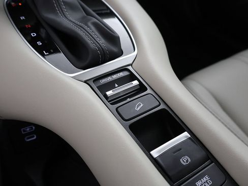 Used 2025 Honda HR-V EX-L image 50