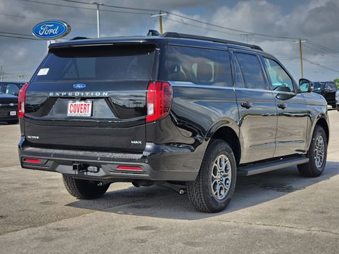 New 2026 Ford Expedition Max Active RWD image 4
