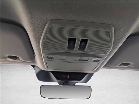 Used 2025 Nissan Kicks SV w/ SV Premium Package FWD image 20