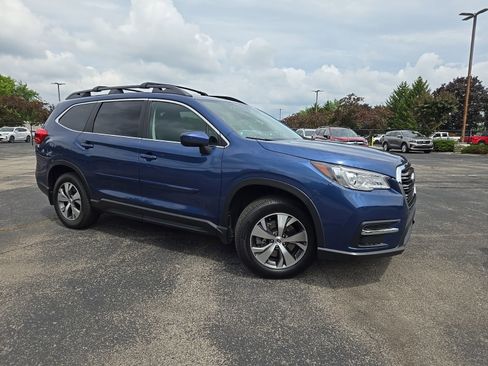 Used 2021 Subaru Ascent Premium w/ Convenience Package AWD/4WD image 3