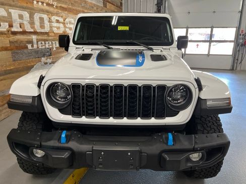 Used 2024 Jeep Wrangler Unlimited Rubicon 4xe AWD/4WD image 7