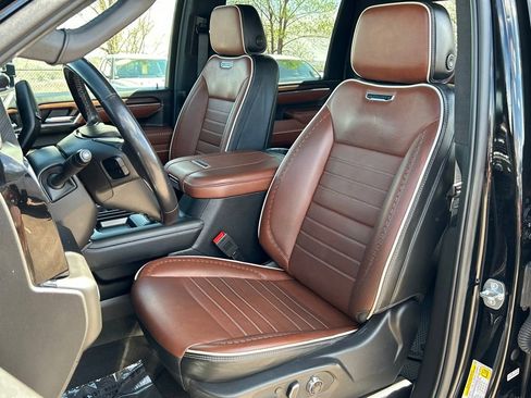 Used 2024 GMC Sierra 3500 Denali Ultimate image 15