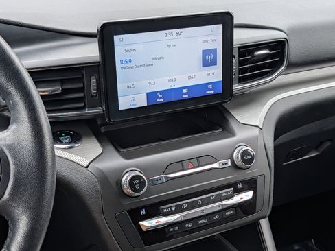 Used 2020 Ford Explorer XLT w/ Equipment Group 202A image 15