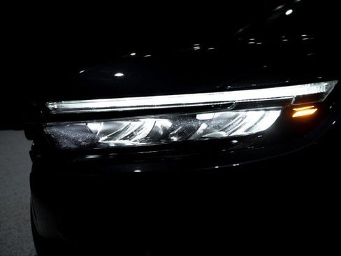 Used 2026 Honda CR-V Sport Touring image 8