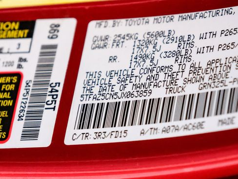 Used 2018 Toyota Tacoma TRD Sport w/ Technology Package image 53