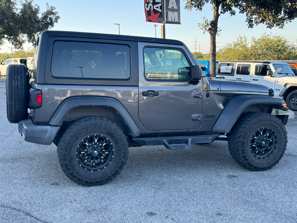 Used 2022 Jeep Wrangler Sport AWD/4WD image 12