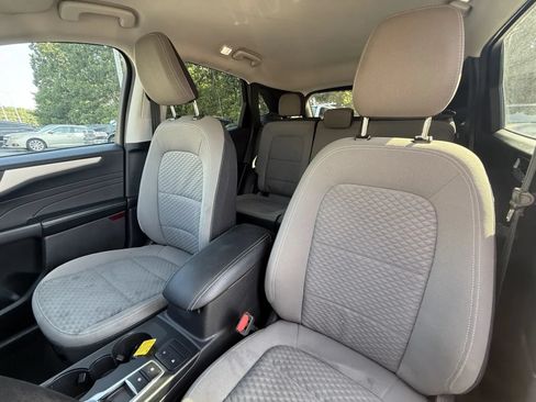 Used 2021 Ford Escape SE w/ Cold Weather Package FWD image 8
