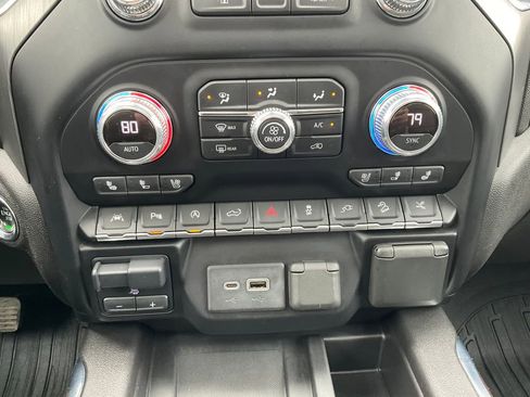 Used 2021 GMC Sierra 1500 Denali w/ Denali Ultimate Package image 9