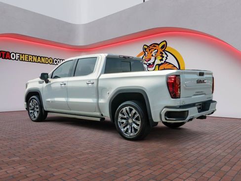 Used 2023 GMC Sierra 1500 Denali w/ Denali Reserve Package AWD/4WD image 8