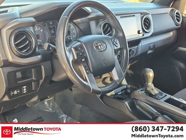 Used 2016 Toyota Tacoma TRD Sport w/ Towing Package AWD/4WD image 16