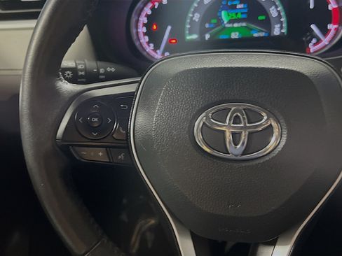 Used 2023 Toyota RAV4 XLE Premium FWD image 19