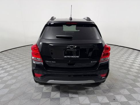 Used 2018 Chevrolet Trax Premier w/ Midnight Edition AWD/4WD image 6